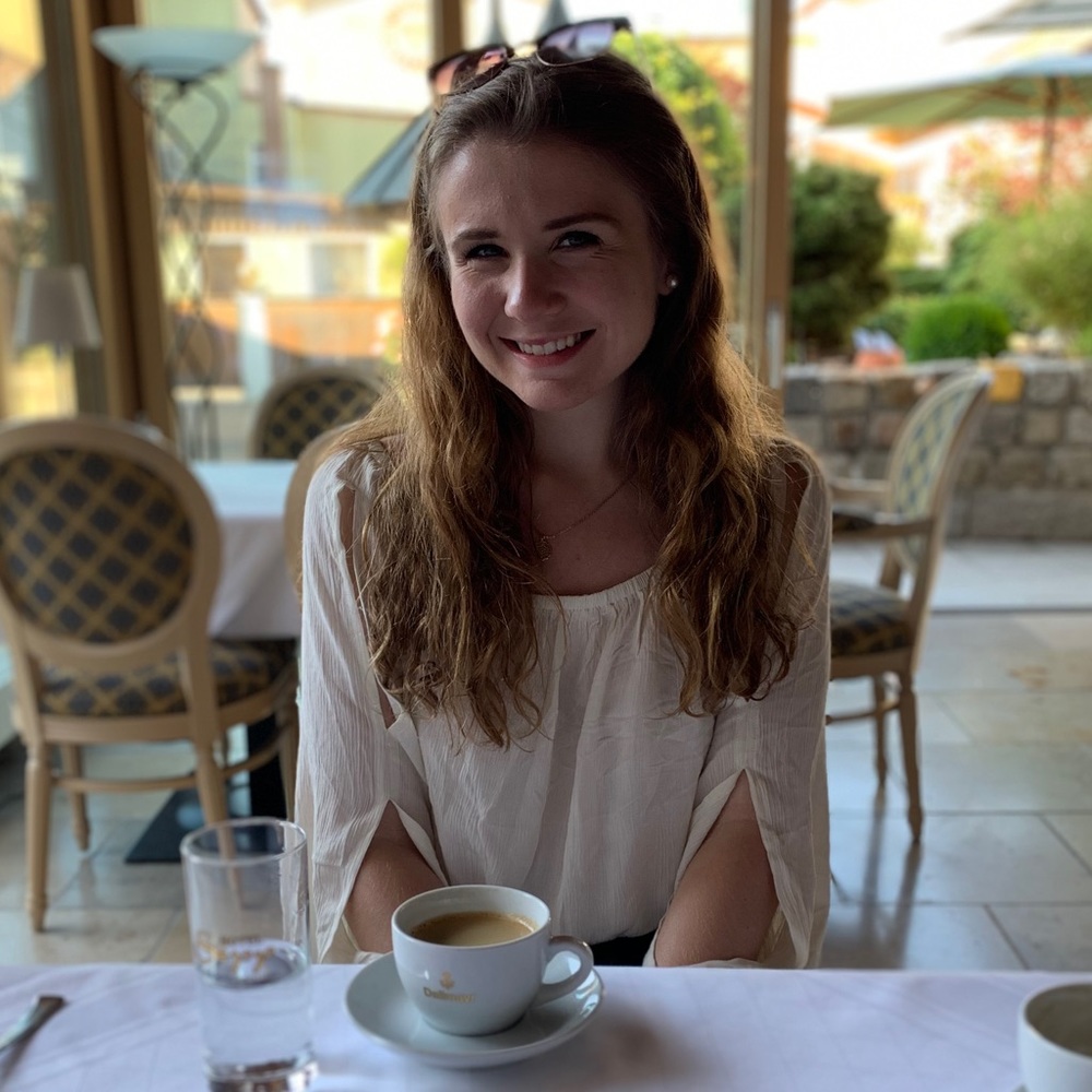Meet your Posher, Alyssa